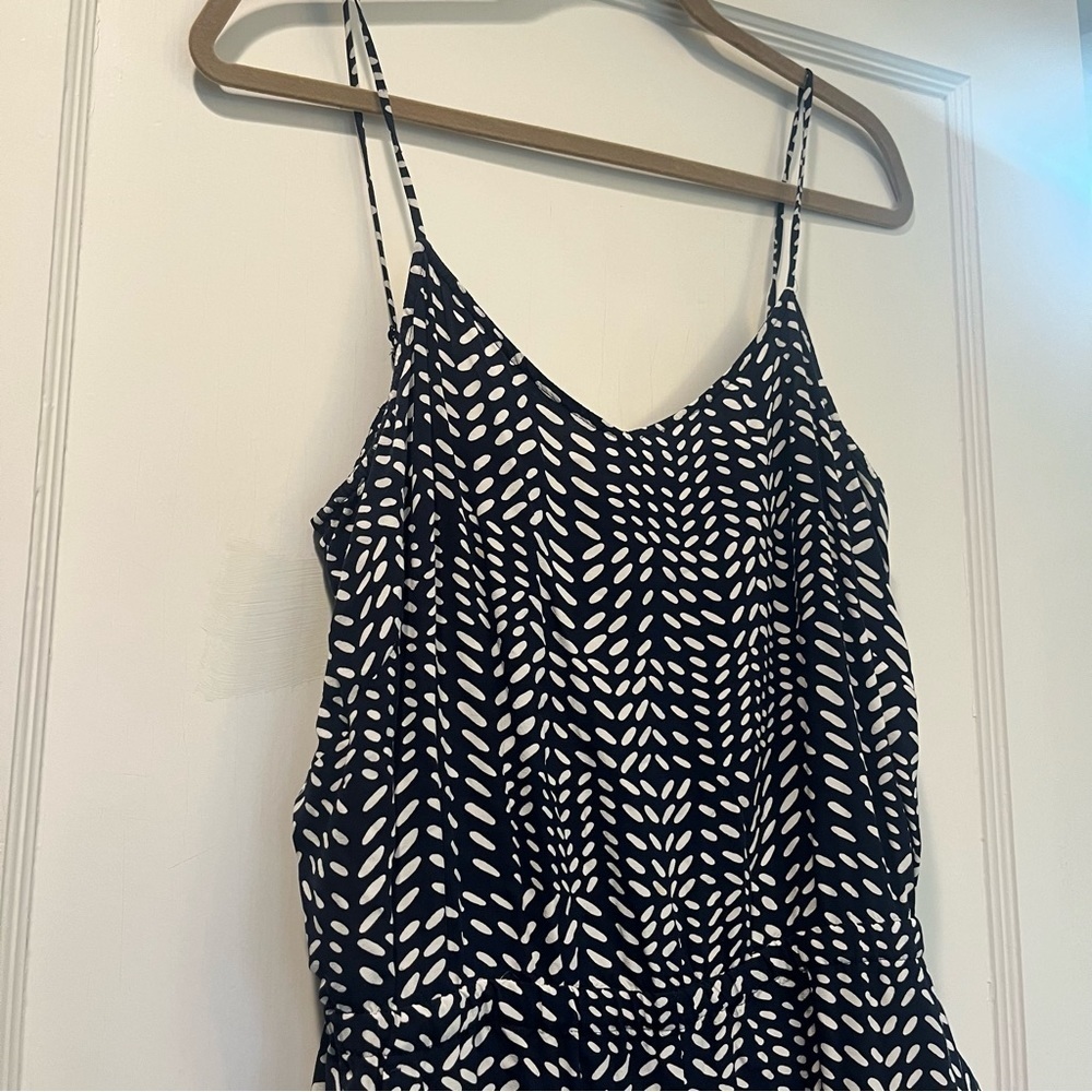 LOFT Navy Blue, White Modern Pattern Relaxed Fit Thin Strap Jumpsuit Size Medium - Picture 6 of 10
